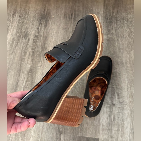 NWT KORKS Modeste Heeled Penny Loafers Old Money Preppy 9.5 - Picture 9 of 12